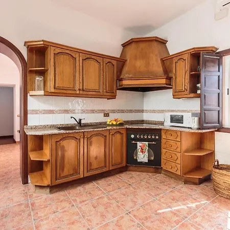 Nieves Rosa Kır Evi