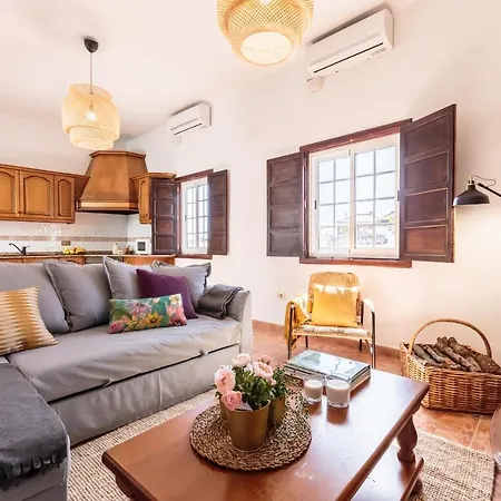 Holiday home Nieves Rosa Botazo